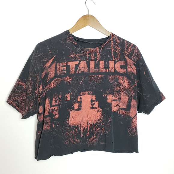 Tops - 2008 METALLICA MASTER OF PUPPETS CROPPED TSHIRT XL